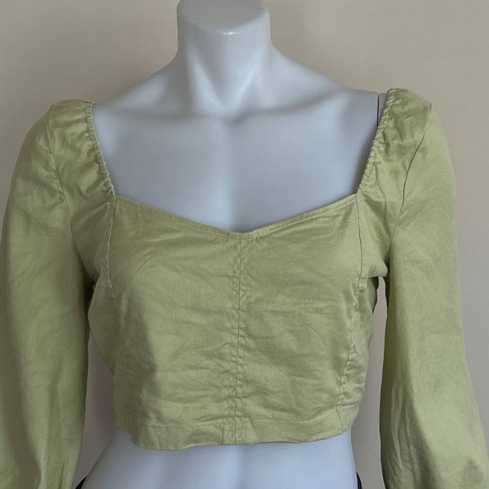 Babaton - Hadwyn Blouse. Cropped puff-sleeve blouse in Pistachio green. Large - Picture 6 of 10